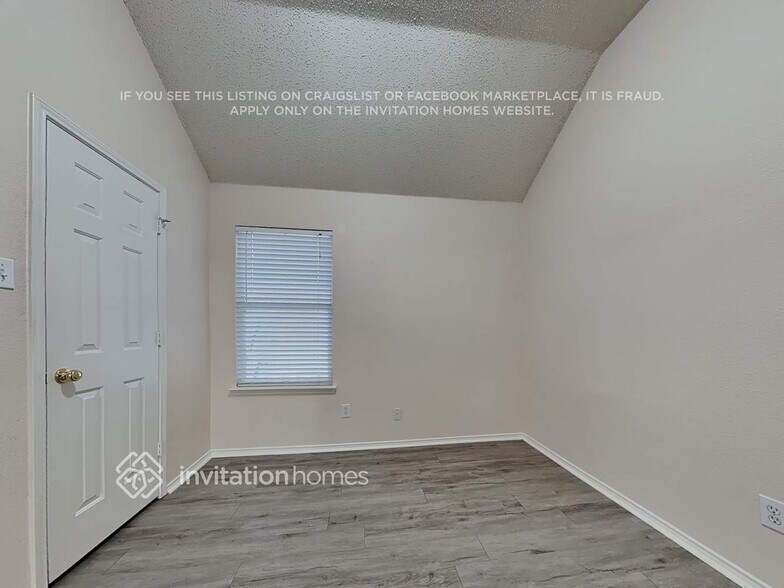 Building Photo - 2003 Walnut Hills Ln