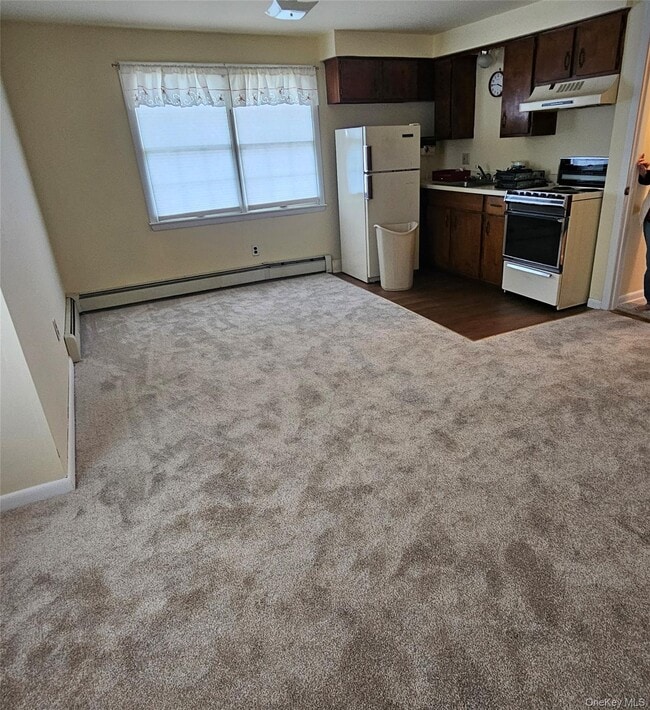 Building Photo - 210 S 9th St