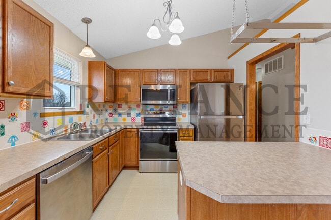 Building Photo - 13806 W Alderny St