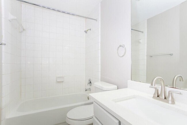 Building Photo - 3352 Jessica Ct