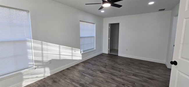 Building Photo - 2 Pine Terrace Way