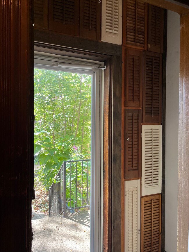 Main Entrance - 309 Biddle Ave