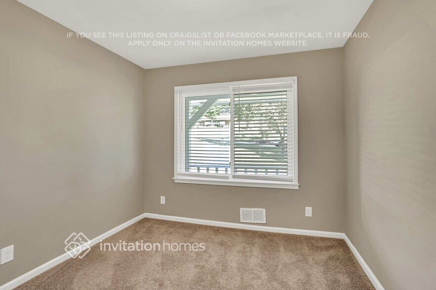 Building Photo - 6679 Chaparral Dr