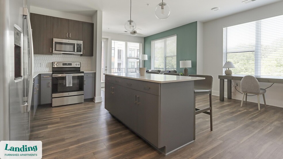 Building Photo - 2201 Glenwood Ave SE