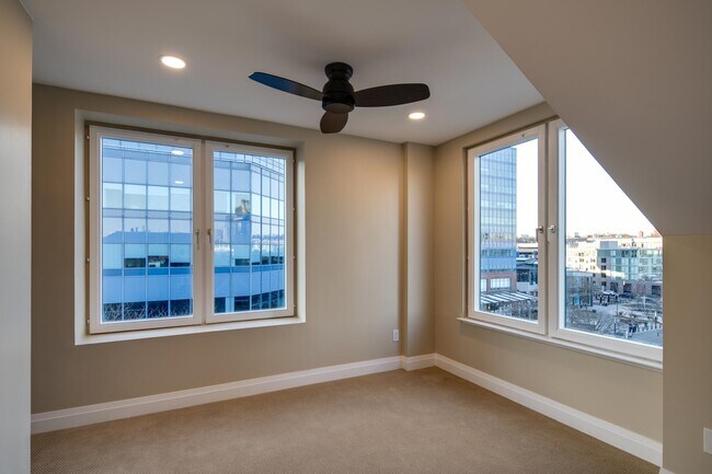 Building Photo - 600 Harbor Blvd