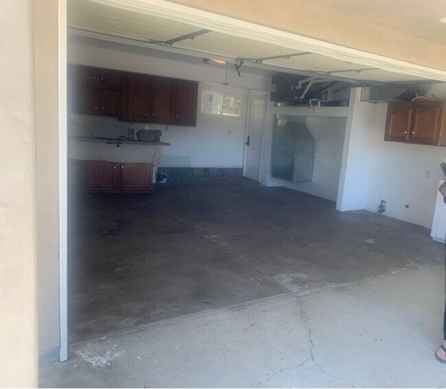 Building Photo - 7405 San Gabriel Rd