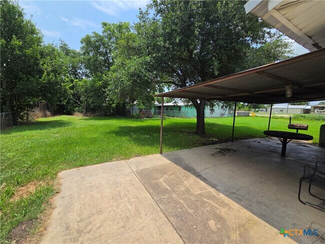 Building Photo - 5902 TX-36