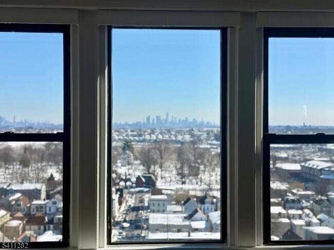 Building Photo - 363-377 Mt Prospect Ave