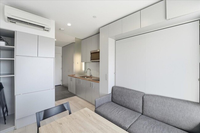 Building Photo - 190 ACADEMY St