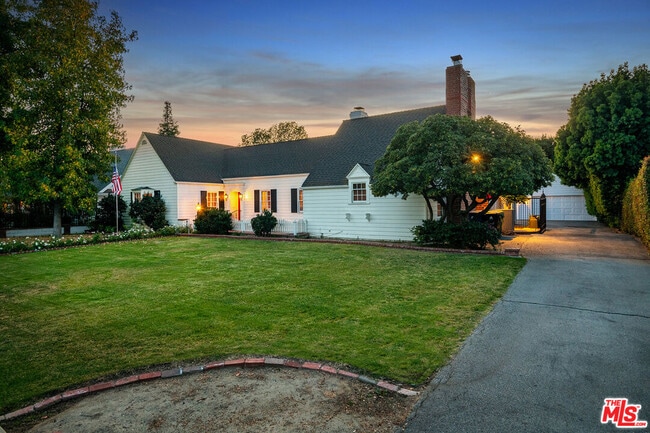 Building Photo - 4649 Sancola Ave