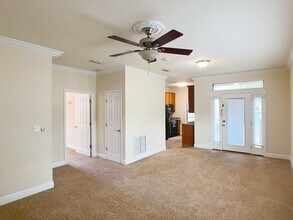 Building Photo - Margaret's Manor - Beautiful 2 Bedroom, 2 ...