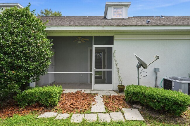 Building Photo - 162 SW 145th Dr