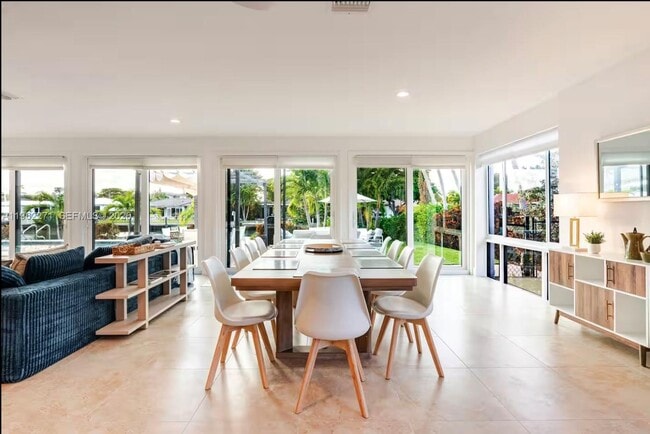 Building Photo - 636 Hibiscus Dr