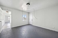 Building Photo - Cozy 1 Bed/1 Bath Duplex Home With Amazing Mountain Views In Barstow!