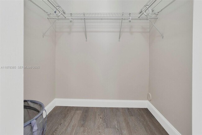 Building Photo - 7527 S Oriole Blvd