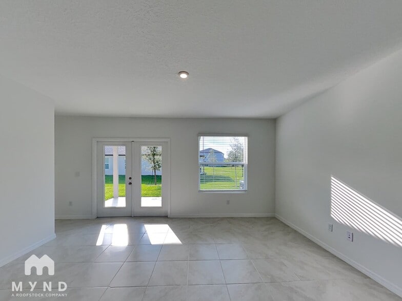 Building Photo - 36813 Yesler Dr