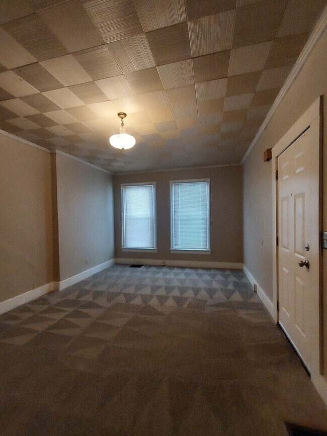 Building Photo - 79 N 10th St