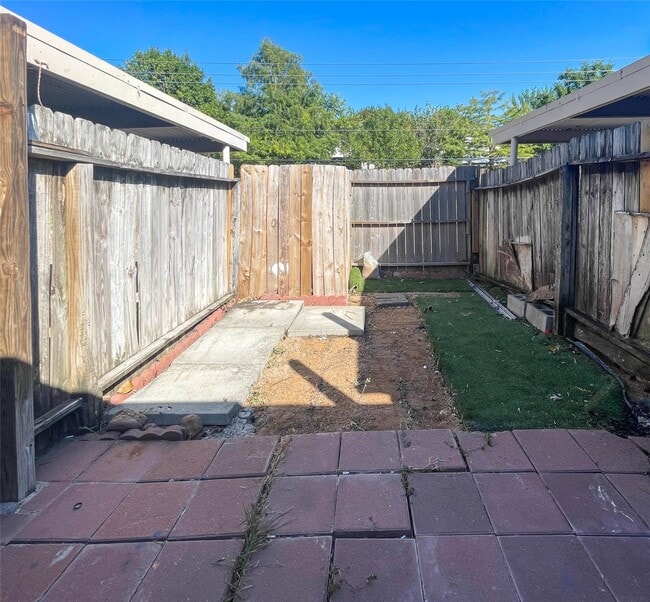 Building Photo - 12823 High Star Dr