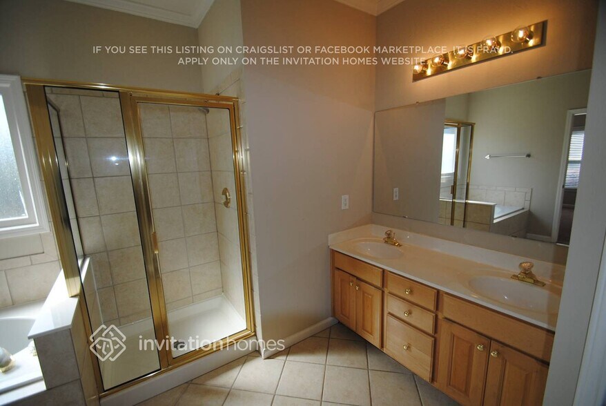 Building Photo - 3735 Glenevon Ct