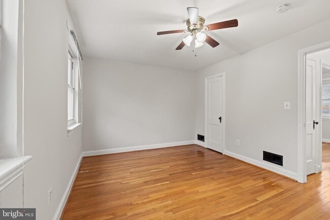 Building Photo - 340 Wesmond Dr