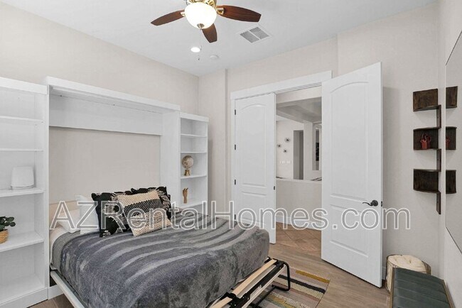 Building Photo - 32718 N 18th Ln