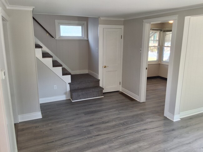 Building Photo - 5198 South St