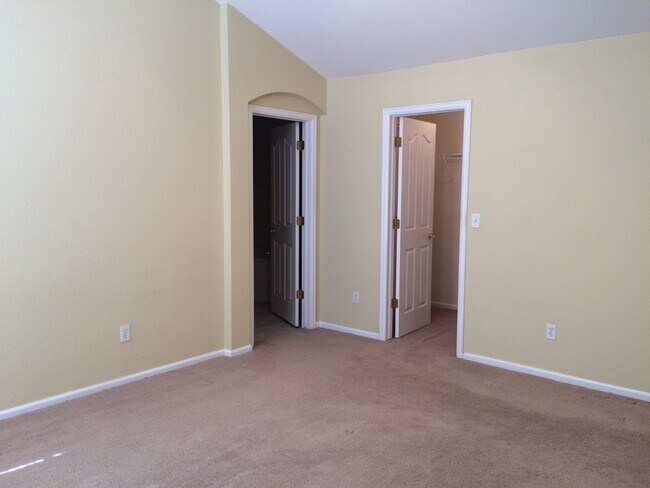 Building Photo - Beautiful 2B Condo in Lafayette's Autumn Ridge Neighborhood