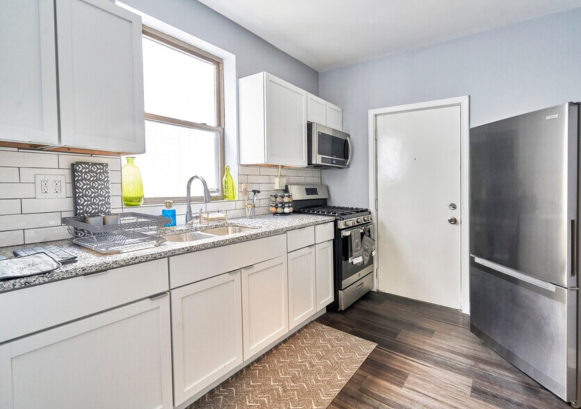 Galley Kitchen - 6923 S Merrill Ave
