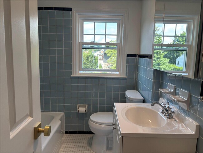 Building Photo - 50 Ackerman Pl