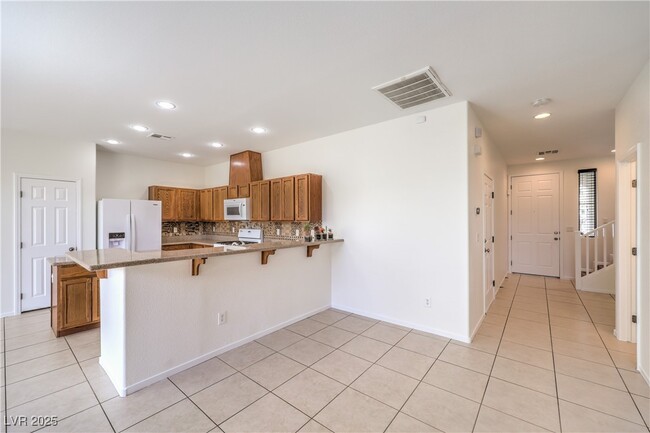 Building Photo - 10057 Bonterra Ave