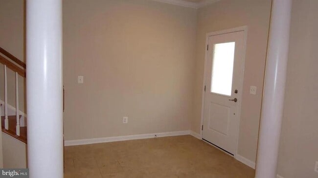 Building Photo - 44016 Etna Terrace