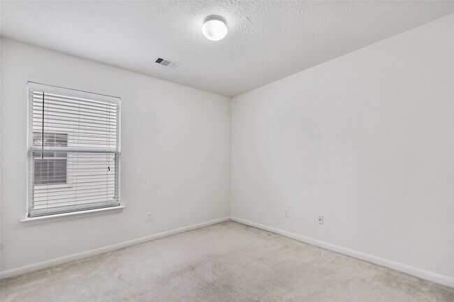 Building Photo - 29214 Legends Valley Dr