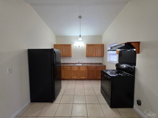 Building Photo - 604 N 70th Ave