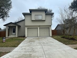 Building Photo - 1111 W Brompton Dr