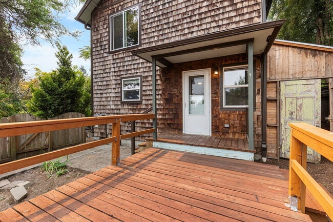 Building Photo - 4308 N Albina Ave