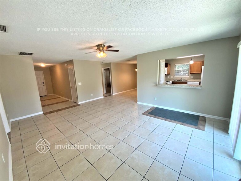Building Photo - 8649 Collins Ridge Blvd S