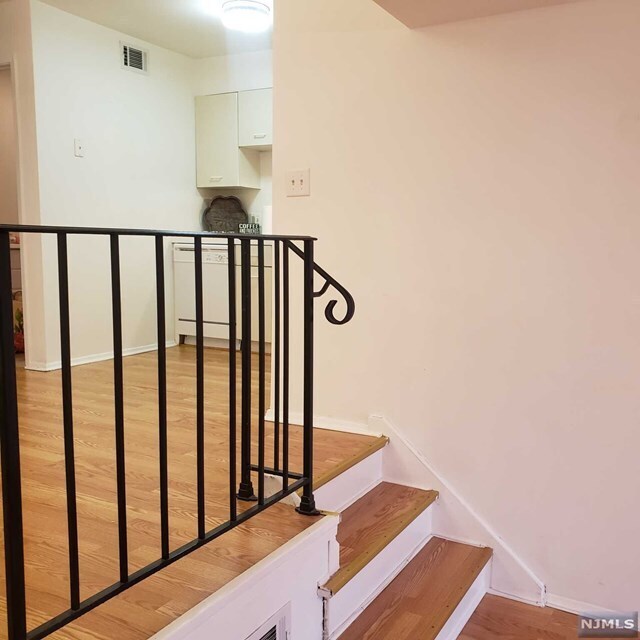 Building Photo - 635 Schuyler Ave