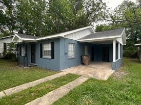 Building Photo - 1207 Bay Ave