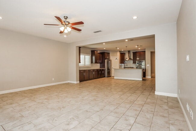 Building Photo - 11124 E Tupelo Ave