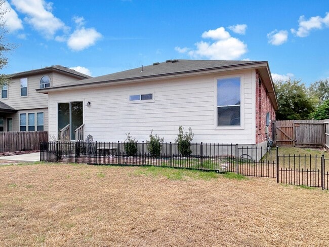 Building Photo - Alamo Ranch 3/2 + Flex Space, Stainless Appliances & 2-Car Garage