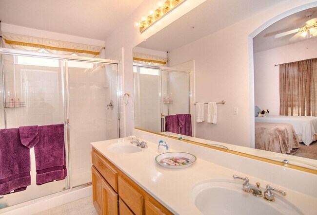Building Photo - Sycamore Ranch 3 bedroom 2 bath FOR RENT