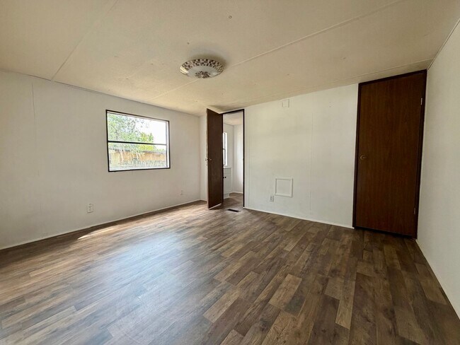 Building Photo - 3 bedroom/ 2 bath in Lakeland