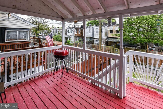 Building Photo - 2509 Christian St