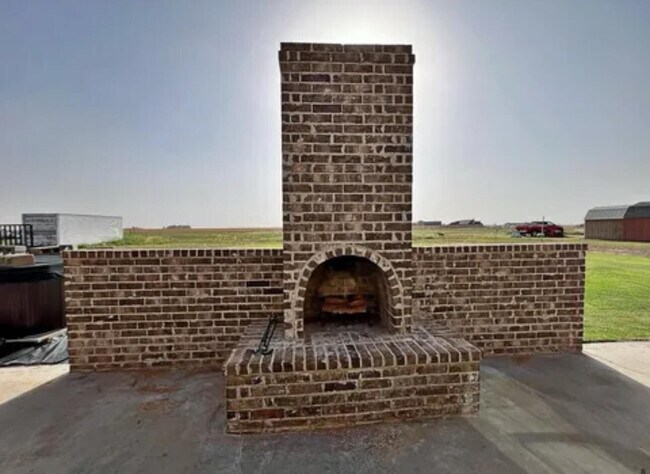 Building Photo - 16704 County Rd 1350