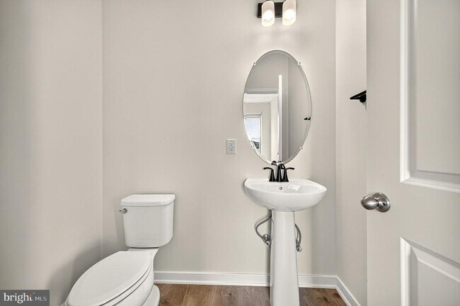 Building Photo - 20957 Bluebird Sq