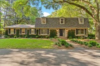 Building Photo - 819 Lake Ridge Dr