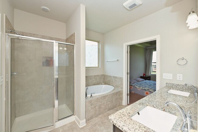 Building Photo - **2019-BUILT EXECUTIVE HOME IN A CUL-DE-SA...