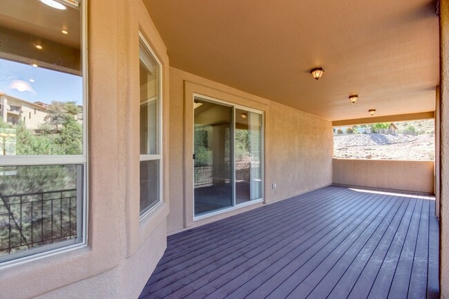 Building Photo - Yavapai Hills with 3 Car Garage