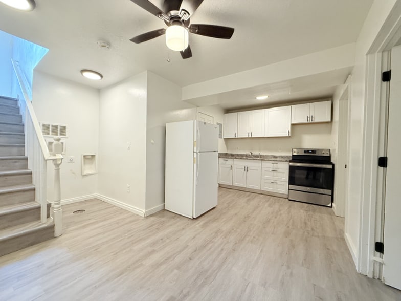 Building Photo - 3442 S 200 E