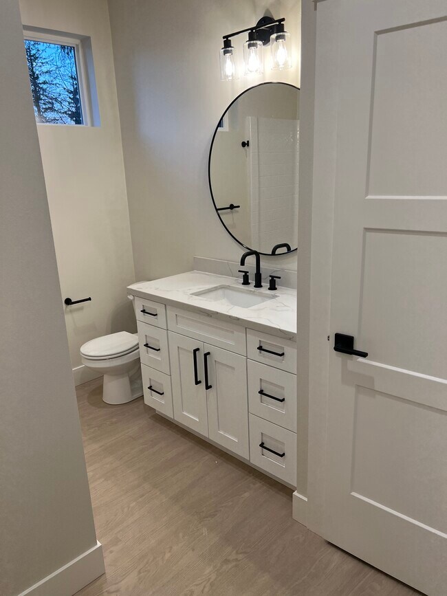 Building Photo - 10109 Alaska St S